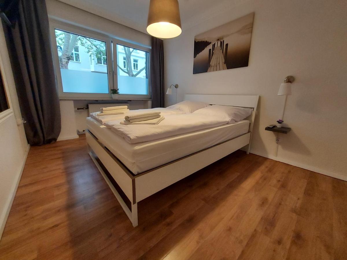 Overnight Apartment โคโลญ ภายนอก รูปภาพ